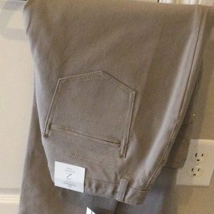 Chicos So Slimming Getaway Crops